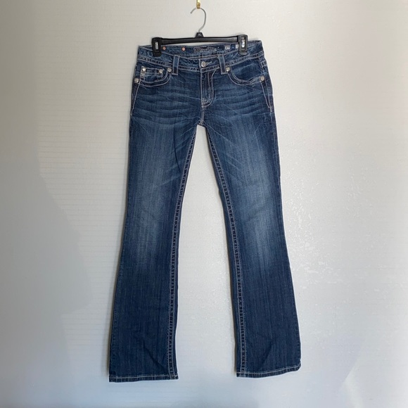 Miss Me Women’s size 29 Boot Cut Jeans - Picture 1 of 7